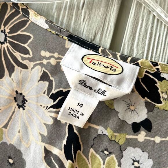 Talbots Pure Silk Y2K Satin Floral Top – Size 14 – Side Zip, Cap Sleeve, Fit & F - Picture 2 of 9